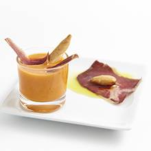 CABREIRA - CHUPITO DE SALMOREJO CON CECINA DE LEÓN